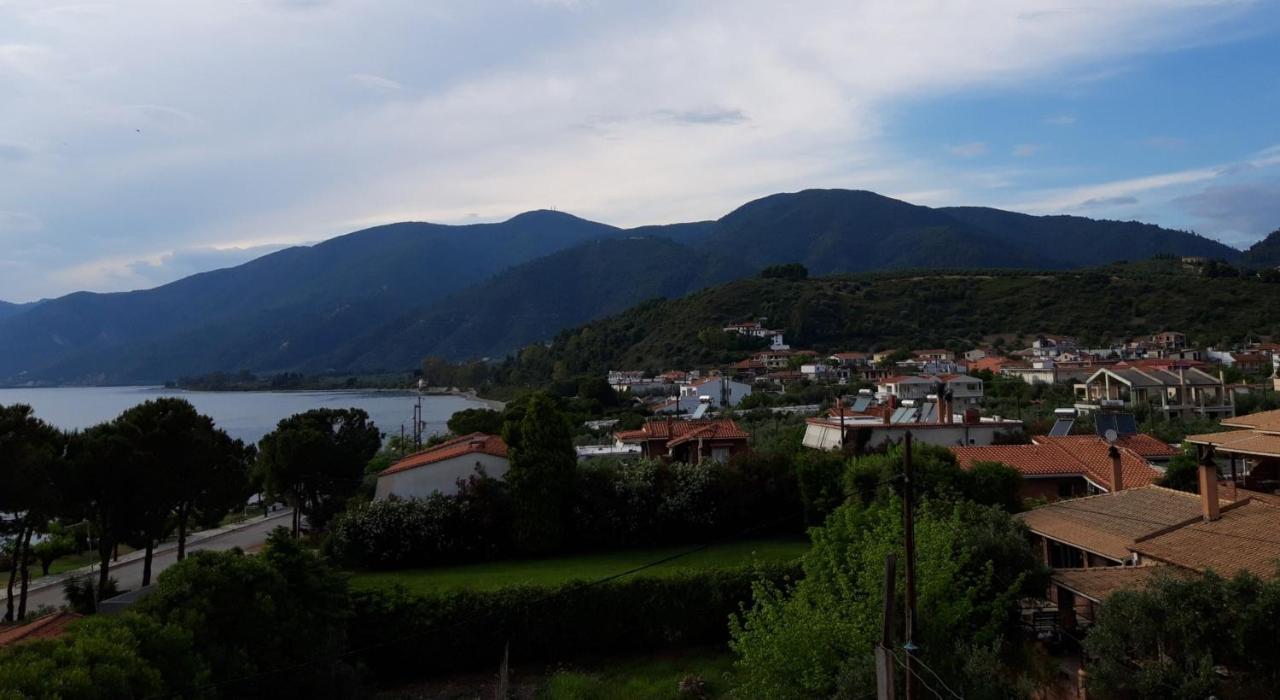 Ενοικιαζόμενα Δωμάτια Γεωργία Σταμούλου Ровіес Екстер'єр фото