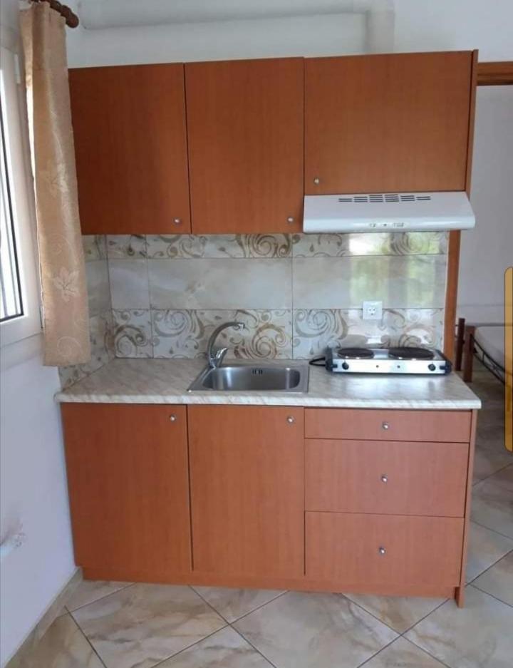 Ενοικιαζόμενα Δωμάτια Γεωργία Σταμούλου Ровіес Екстер'єр фото